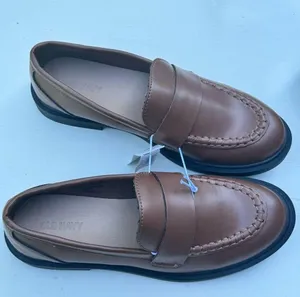 Old Navy Women's Low Heel Preppy Style Classic Cognac Modern Penny Loafer Sz 7 thumbnail 1