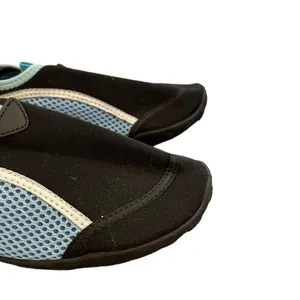 Women's Size Small 5-6 Water Shoes Black Light Blue Gray Slip On Water Resistant thumbnail 4