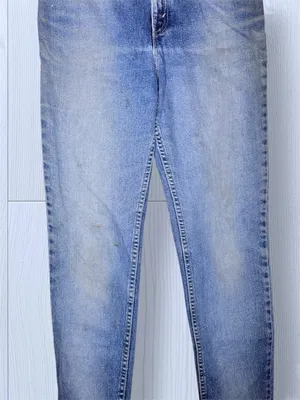 LEVI’S 550 Women’s Relaxed Fit Tapered Leg Jeans - Light Wash Vintage Denim thumbnail 5