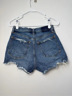 Abercrombie and Fitch The Mom Short High Rise Curve Love Denim Shorts Size 0 thumbnail 4