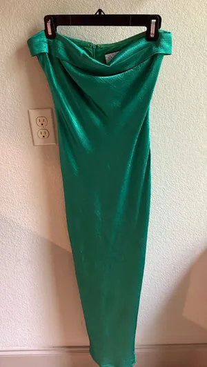 Emerald green maxi dress thumbnail 1