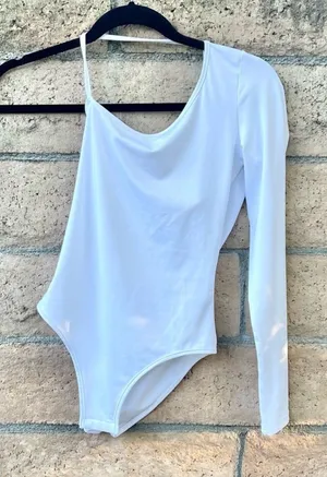 Superdown Revolve One Sleeve Long Sleeve White Bodysuit Size Small thumbnail 1