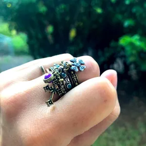 Betsey Johnson Set of 4 Rings Size 6.5 stackable ring thumbnail 1