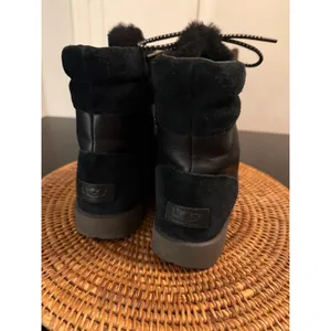 UGG Viki Boot Black Waterproof Leather‎ Vibram Arctic Grip Women thumbnail 3