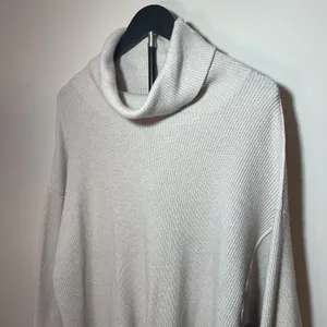 Free People Softly Structured Turtleneck‎ Sweater S Cream Oversized thumbnail 3