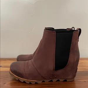Sorel Lea Wedge Ankle Boots In Redwood/Black Women’s Size 10 thumbnail 6