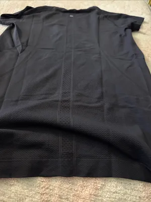 Lulu lemon 🍋 swiftly Black Athletic Tee - SWEAT LIFE thumbnail 4