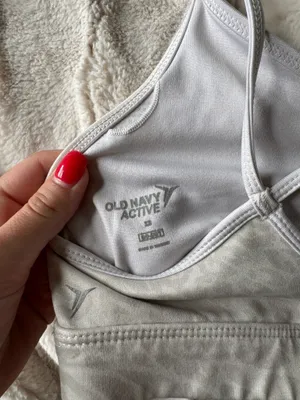 Old navy sports bra thumbnail 3