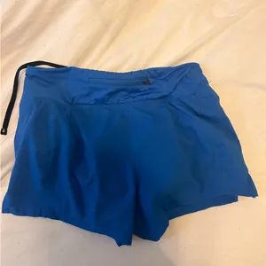 Lululemon shorts thumbnail 2