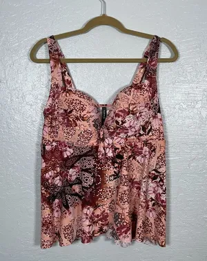 Torrid Women Plus Size 1 D/DD Pink Maroon Floral Tankini Underwire Built in Bra thumbnail 1