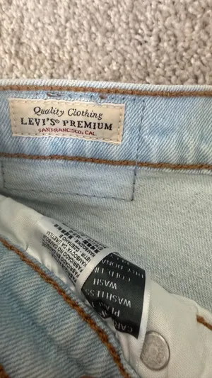 Levi’s Shorts thumbnail 2