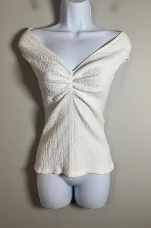 Zara White Textured Ruched V-Neck Cap Sleeve Top Size Medium thumbnail 1