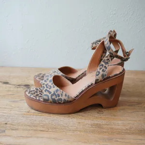 Lucky Brand Wynona Leopard Print Wedge Platform Sandals Tan Black 9.5M thumbnail 4