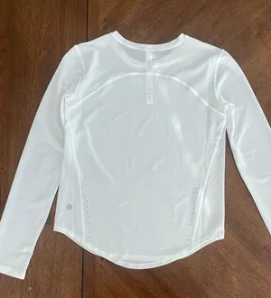 Lululemon Long Sleeve thumbnail 2