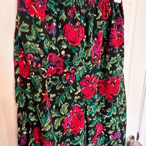 Small Vintage Victoria's Secret Gold Label Satin Pajama Set thumbnail 7