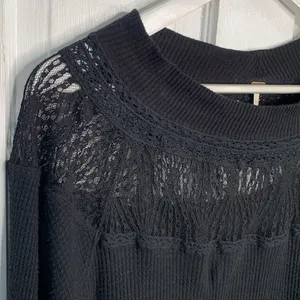 Free People Spring Valley Black Thermal Lace-Trim Top W-128 Sz Small thumbnail 5