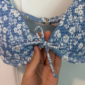 Hollister blue floral smocked underwire bikini top thumbnail 4