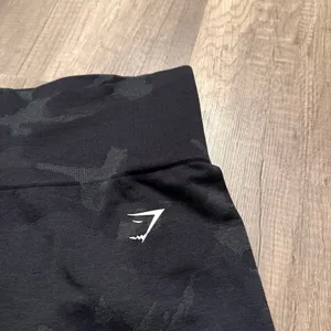 Gymshark Black Camo Seamless Biker Shorts High Waisted Compression thumbnail 3