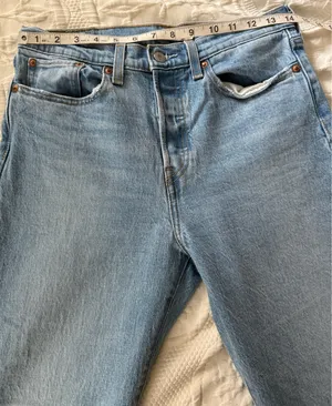 Levi’s Premium Wedgie Straight Jeans thumbnail 3