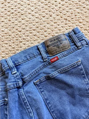 Wrangler Straight Leg Jeans thumbnail 4