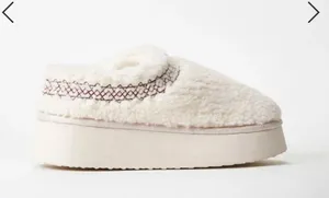 Shoedazzle Platform Fuzzies thumbnail 6