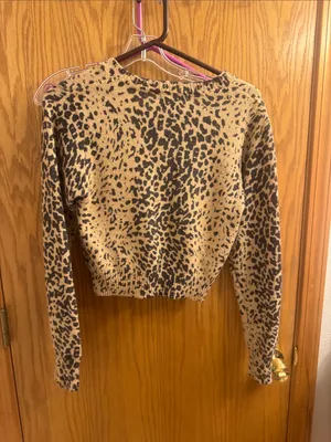 Sincerly Jules Leopard-Print Cropped Cardigan in Tan and Black thumbnail 4