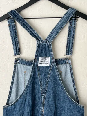 Levi’s premium vintage inspired overalls shorts medium wash medium thumbnail 5