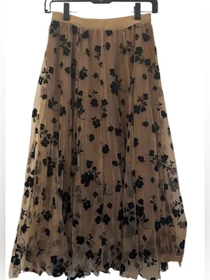 Chicwish 3D Floral Mesh Maxi A-Line Skirt thumbnail 2