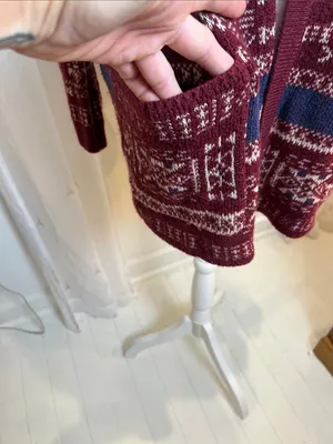 Billabong Cozy Burgundy Patterned Open-Front Cardigan size Large. thumbnail 2