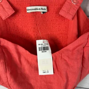 Abercrombie and Fitch NWT Linen Crop Top Size M Coral Smocked Tie Hem Cami thumbnail 5