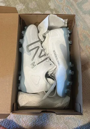 New Balance Lacrosse Cleats thumbnail 1