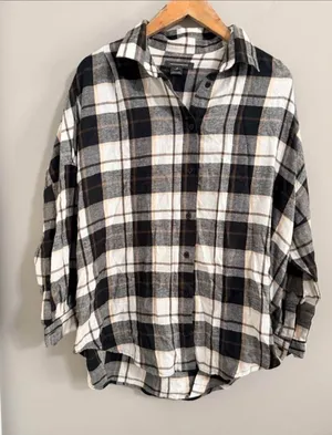 French Connection Plaid Button Down Shirt Womens M Black White Oversized Flannel thumbnail 1