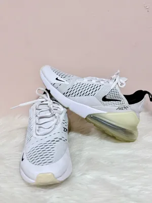 Women’s Nike Air 270 thumbnail 3