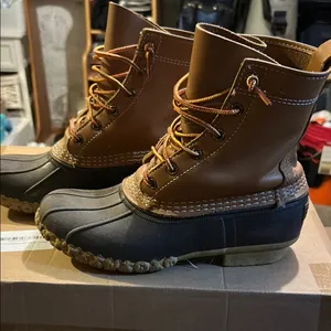 L.L. Bean Women's Brown and Tan Winter Boots thumbnail 1