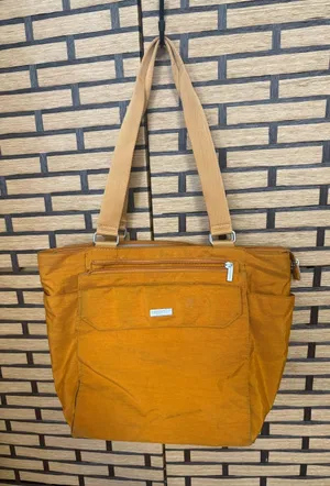 Baggallini gold handbag thumbnail 1