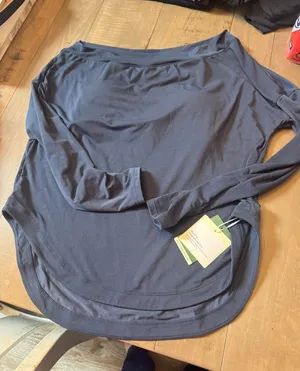 HALARA Size XS NWT Navy Blue Off Shoulder Top with built in bra thumbnail 1