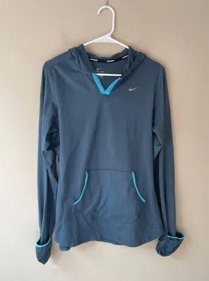 Nike long sleeve thumbnail 1