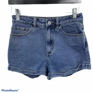 John Galt Brandy Melville Sz 26 Shorts High Rise Cuffed Denim Blue‎ Jean Women’s thumbnail 2