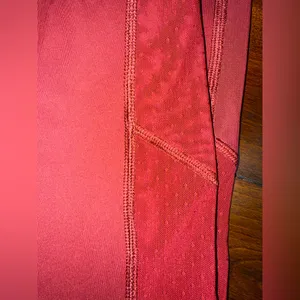 lululemon athletica Burgundy Leggings Size 4 thumbnail 5