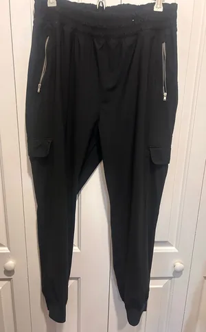 Old Navy Active Pants Women’s Jogger thumbnail 1