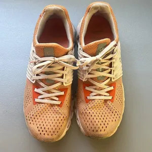 Womens orange on running shoes White Size 9 thumbnail 2