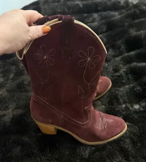 Vintage Red burgundy leather suede embroidered western cowboy boots 7.5 thumbnail 1