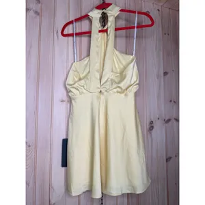 NWT Lulus Sleek Essence Light Yellow Satin Halter Sleeveless Mini Dress Party M thumbnail 6