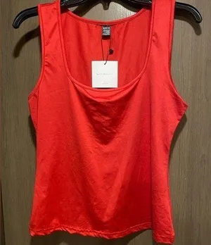 tank top thumbnail 1