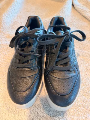 Adidas Originals Rivalry Lux Low Black Leather Platform Sneakers Women’s 6.5 HQ3950 thumbnail 2
