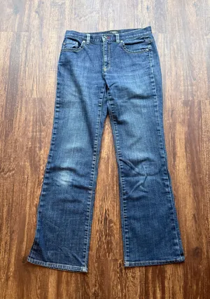Talbots Petites Women’s Flawless Five-Pocket Bootcut Medium Wash Jeans - Size 2P thumbnail 1