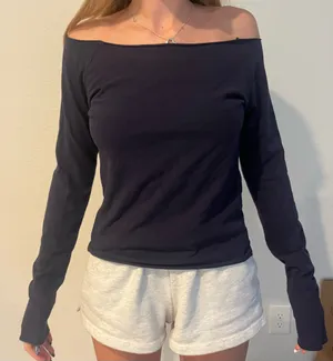 Brandy Melville Top thumbnail 1