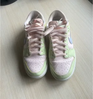 Nike Dunk Low Women’s thumbnail 2