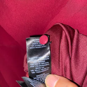 NWOT Lulu's Feel the Romance Burgundy Off-the-Shoulder Maxi Dress Women's Small thumbnail 8