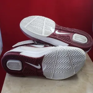 Nike Air Max Soldier V TB Lebron Size 8 - 454149-110 thumbnail 6